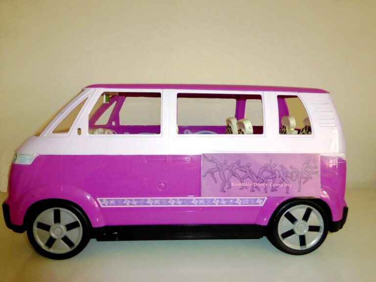 Dolls VW style bus with seats